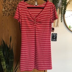 Size XL Arizona v neck dress. Cute button detail, slight flare bottom